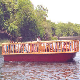 tourism_luxurytouristboat